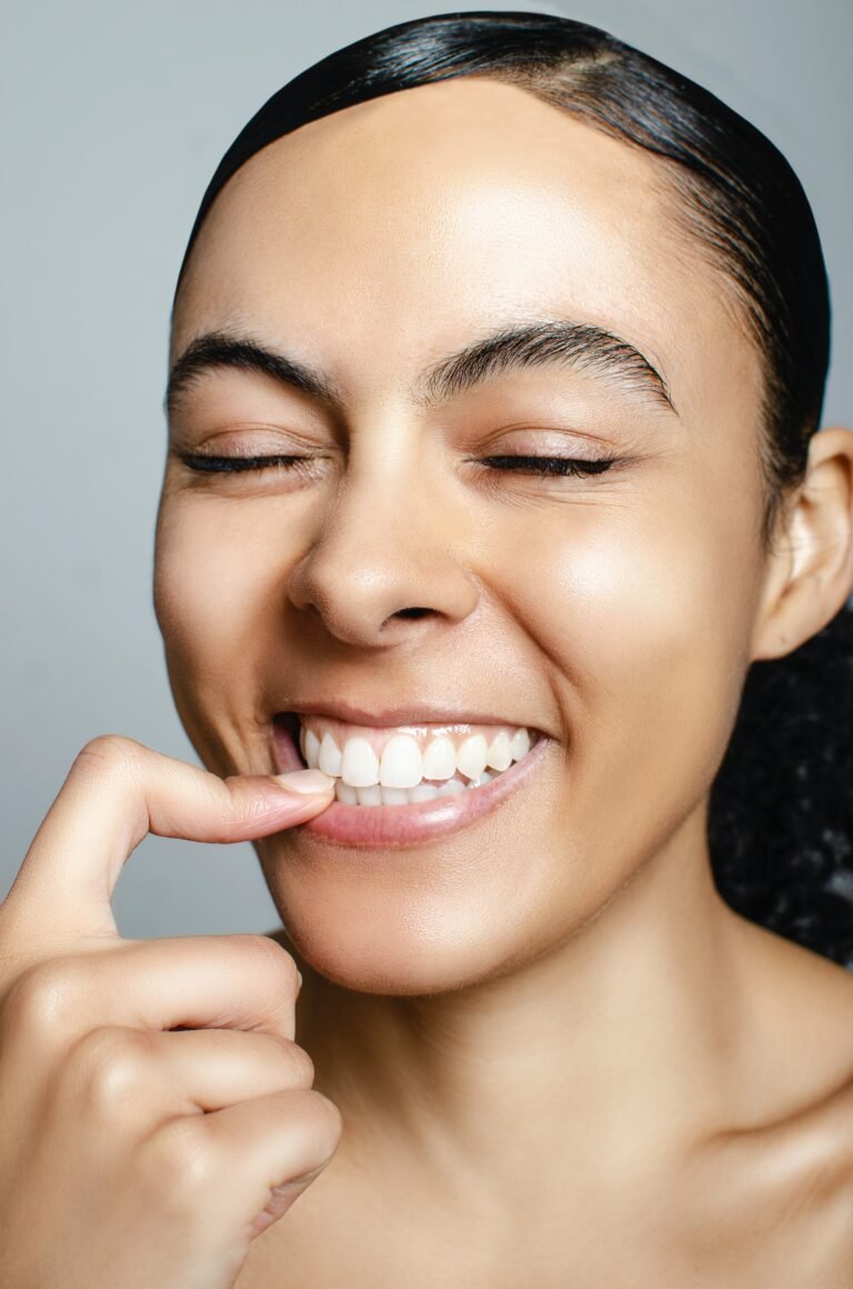 7 Secrets to a Dazzling Smile, teeth whitening